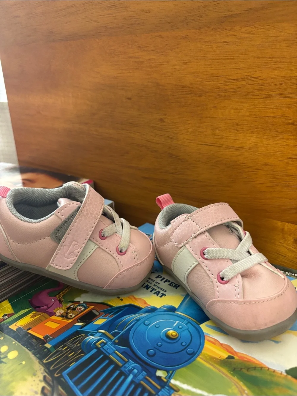 See Kai Run mini connor sneakers